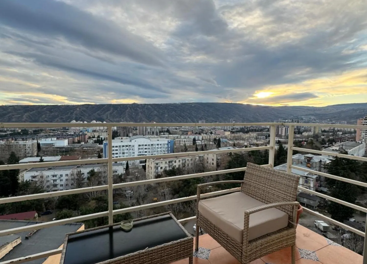 Tea'S Apartment In Tbilisi Georgia