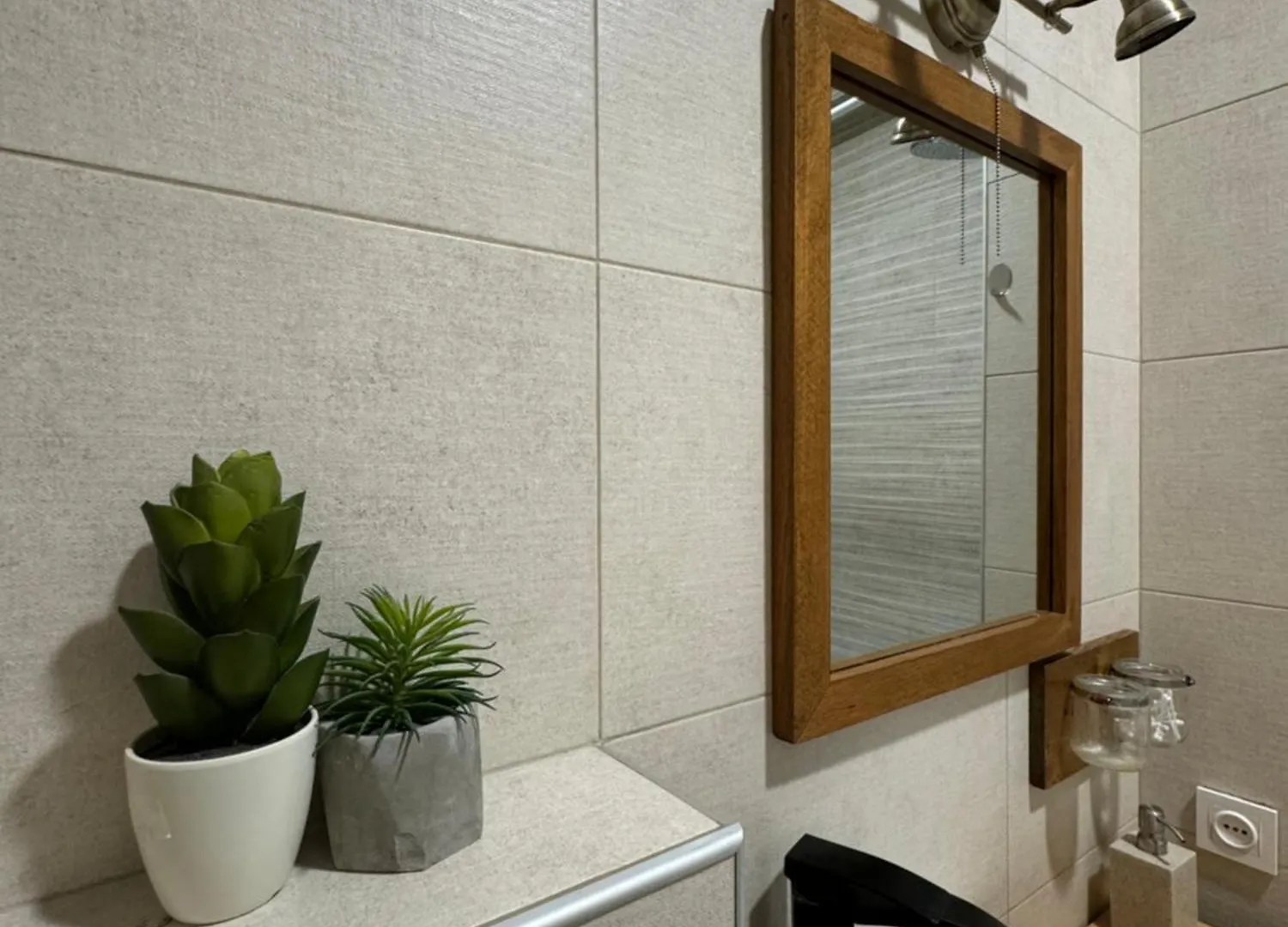 Tea'S Apartment In Tbilisi Georgia